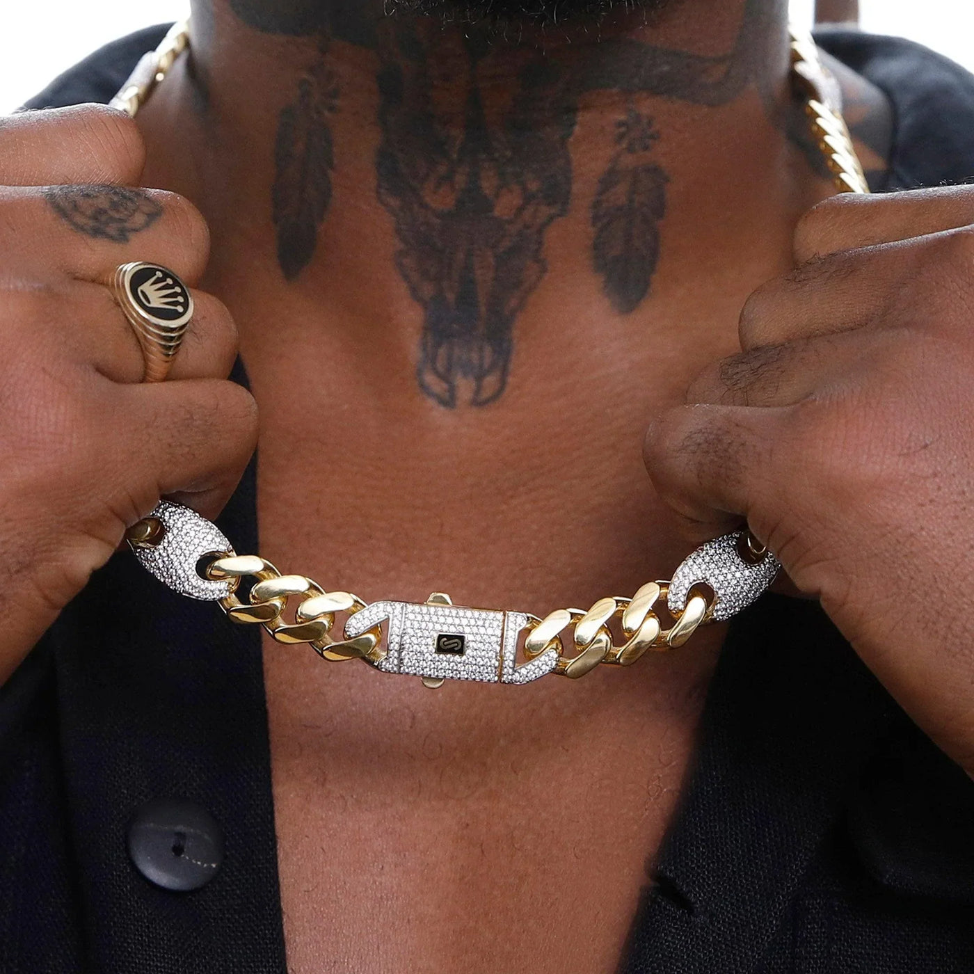 How to Wear A Gold Chain Men? - bayamjewelry