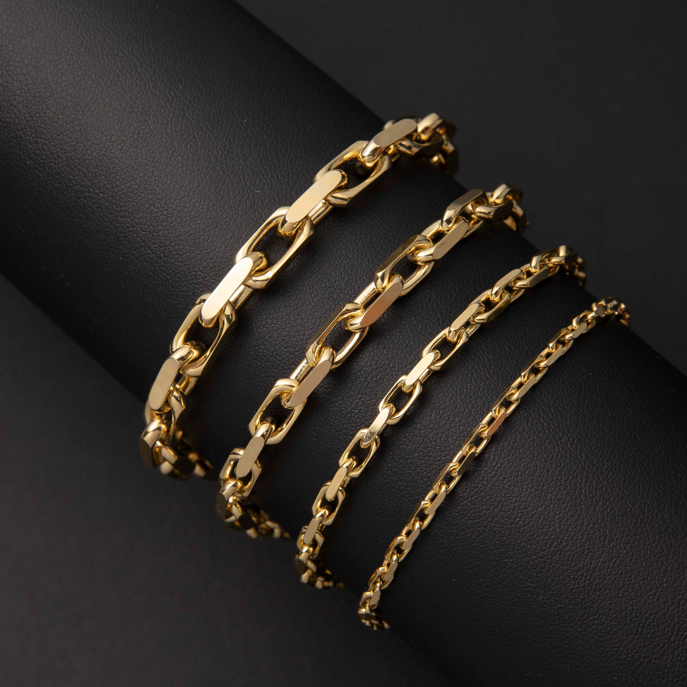 Buy 18Kt Gold Gents Chunky Bracelet 492VA2112 Online from Vaibhav Jewellers