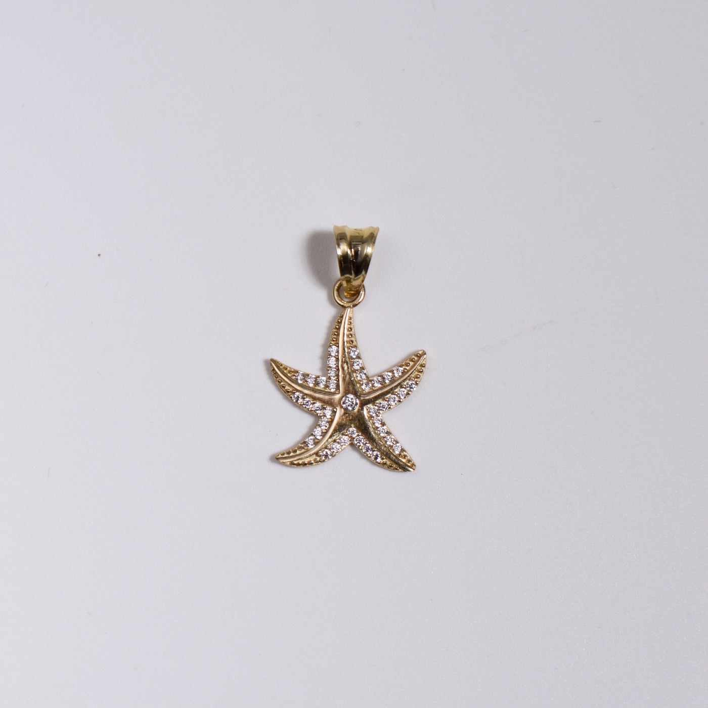 1" CZ Starfish Pendant 10K Yellow Gold